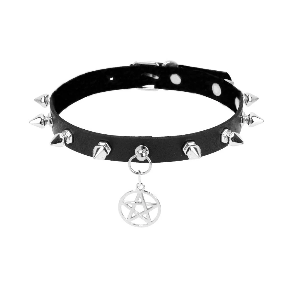 Gothic Choker Necklace Covering the Neck - Image 7